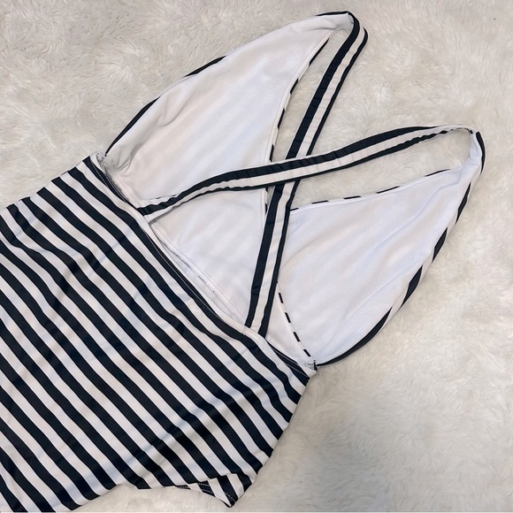 ASOS Black‎ and White Striped One Piece Swimsuit 10 - Picture 5 of 8